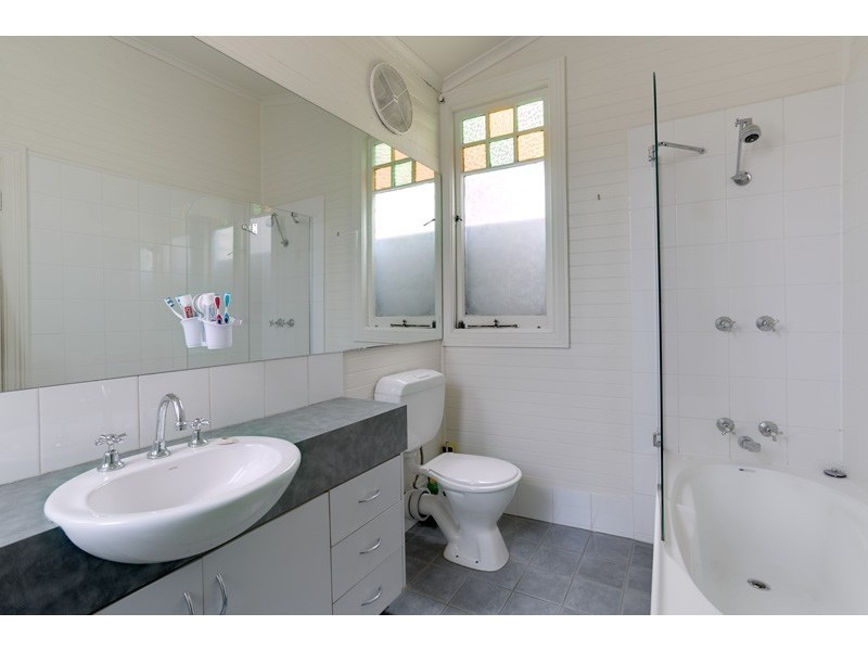 18 McConnell Street, Kensington VIC 3031