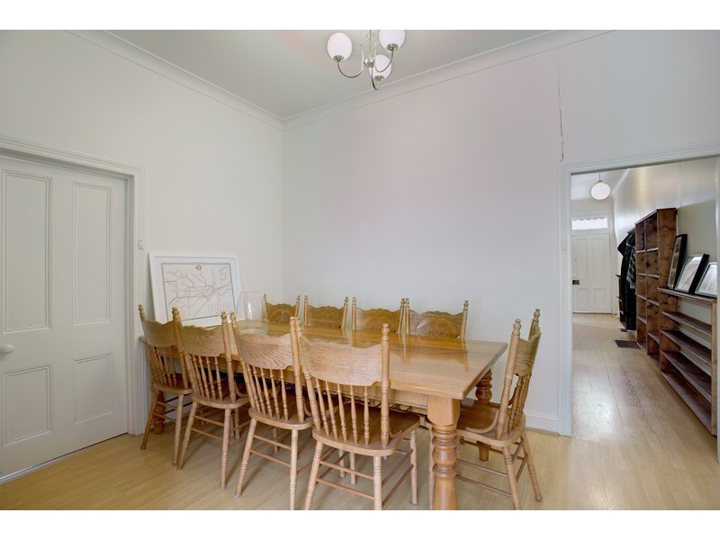 18 McConnell Street, Kensington VIC 3031