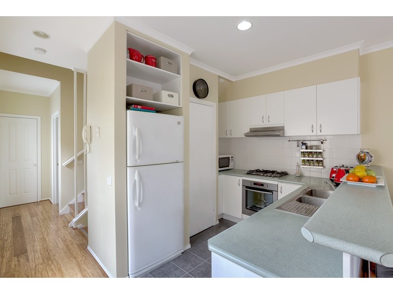 19 McNamara Mews, Kensington VIC 3031