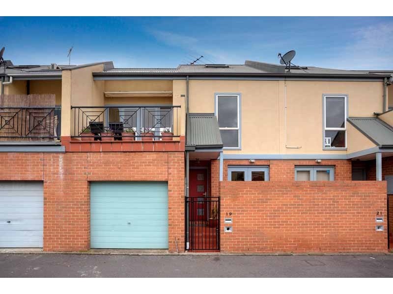 19 McNamara Mews, Kensington VIC 3031
