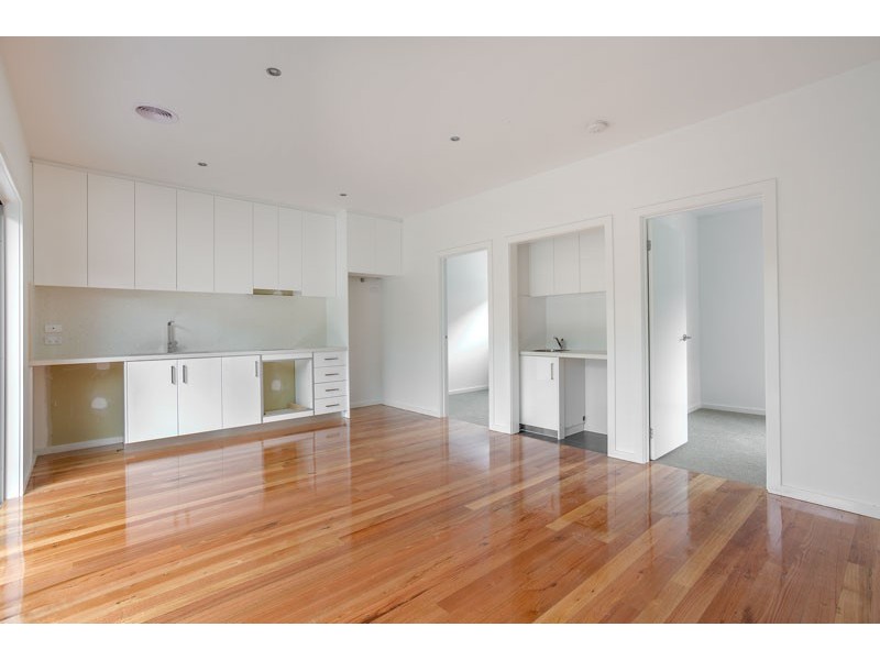 2-4/882 Pascoe Vale Road, Glenroy VIC 3046