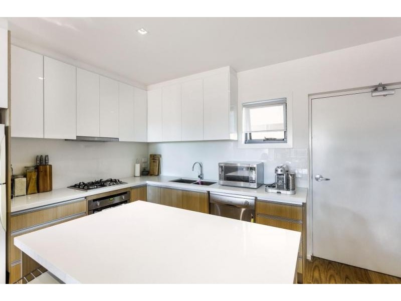 4/80 Hopetoun Avenue, Brunswick West VIC 3055