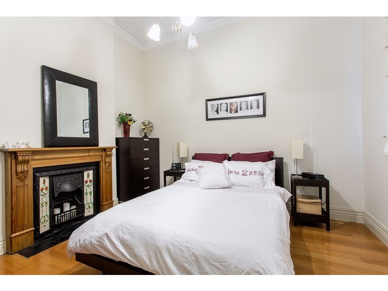 6 Bruce Street, Kensington VIC 3031