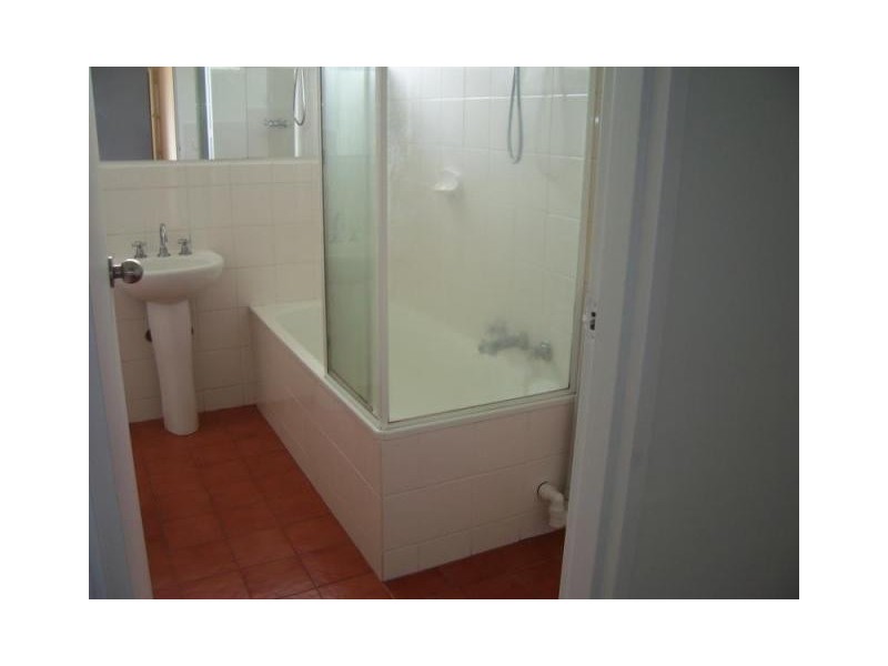 2/39 Dover Street, Flemington VIC 3031