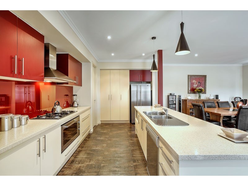 41 Bracken Avenue, Maribyrnong VIC 3032