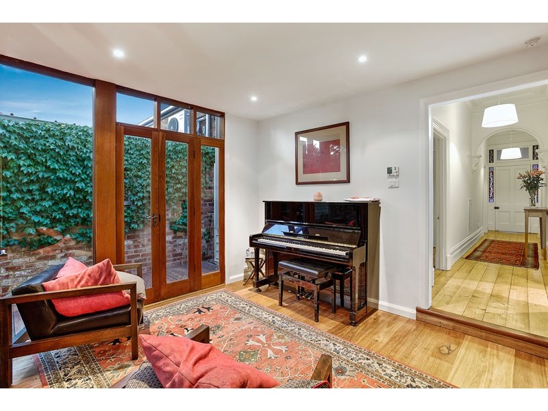 9 Percy Street, Kensington VIC 3031