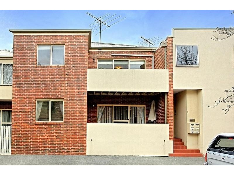 1/1 The Lairidge, Kensington VIC 3031