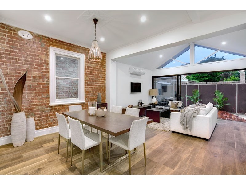 18 Collett Street, Kensington VIC 3031