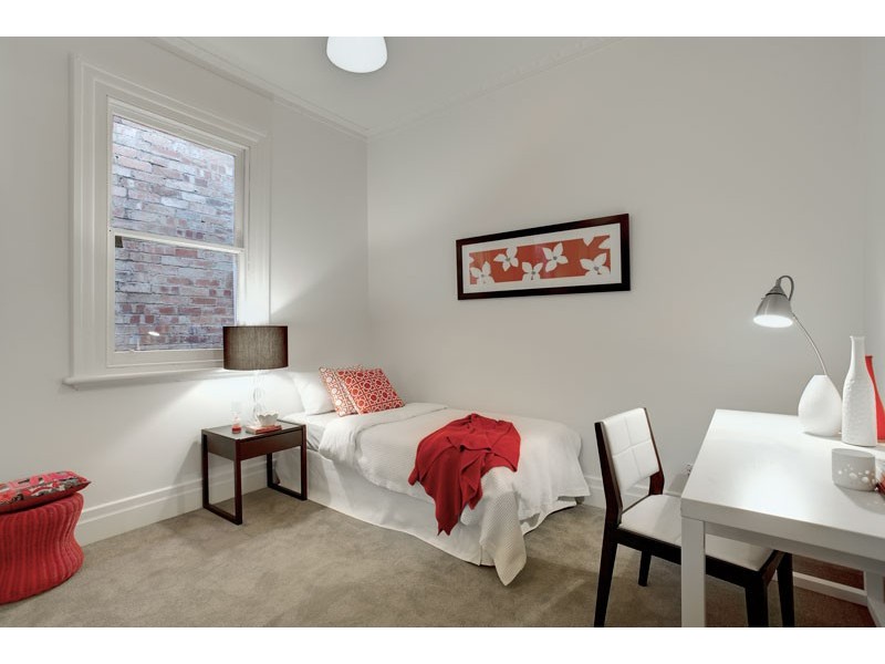 18 Collett Street, Kensington VIC 3031