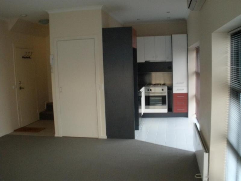 18/18 Ireland Street, West Melbourne VIC 3003