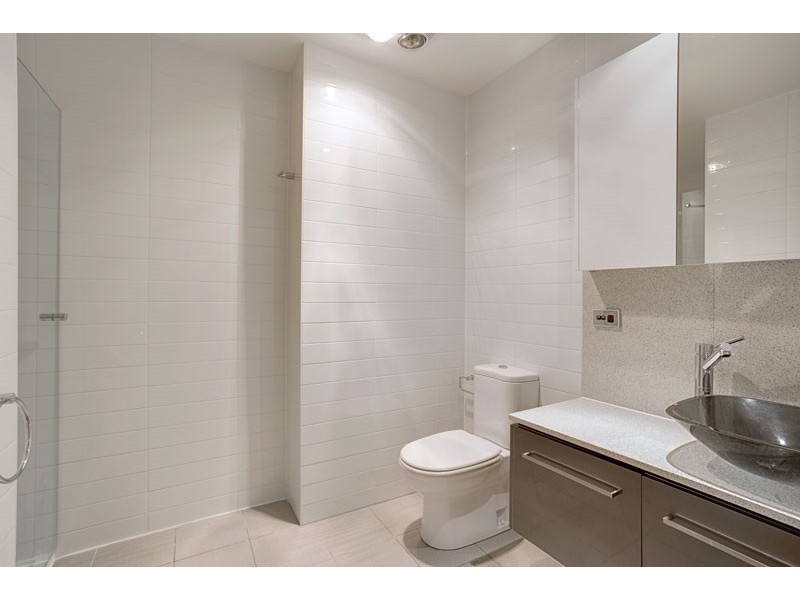 2/104 Barkly Street, St Kilda VIC 3182