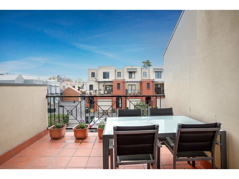 19 McNamara Mews, Kensington VIC 3031