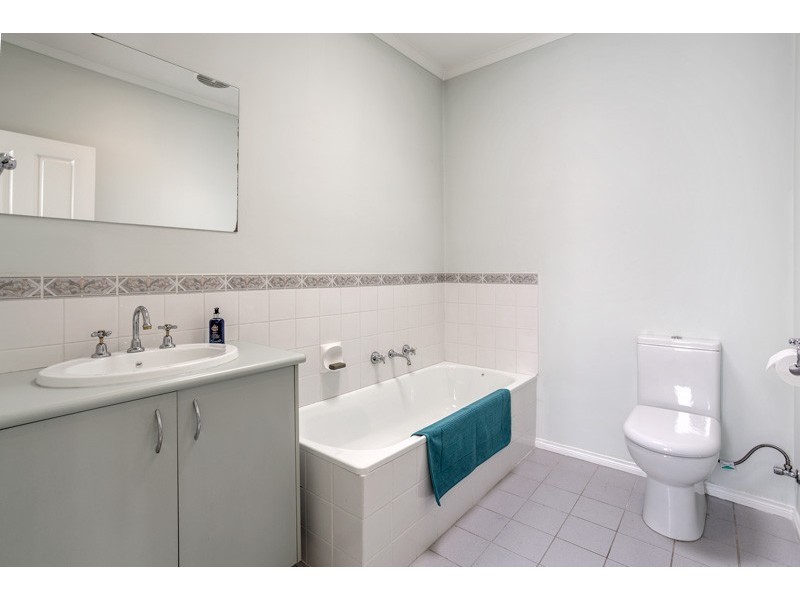 19 McNamara Mews, Kensington VIC 3031