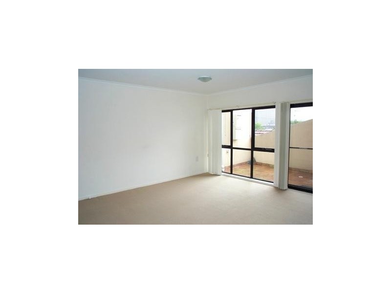 7/33 Rankins Road, Kensington VIC 3031