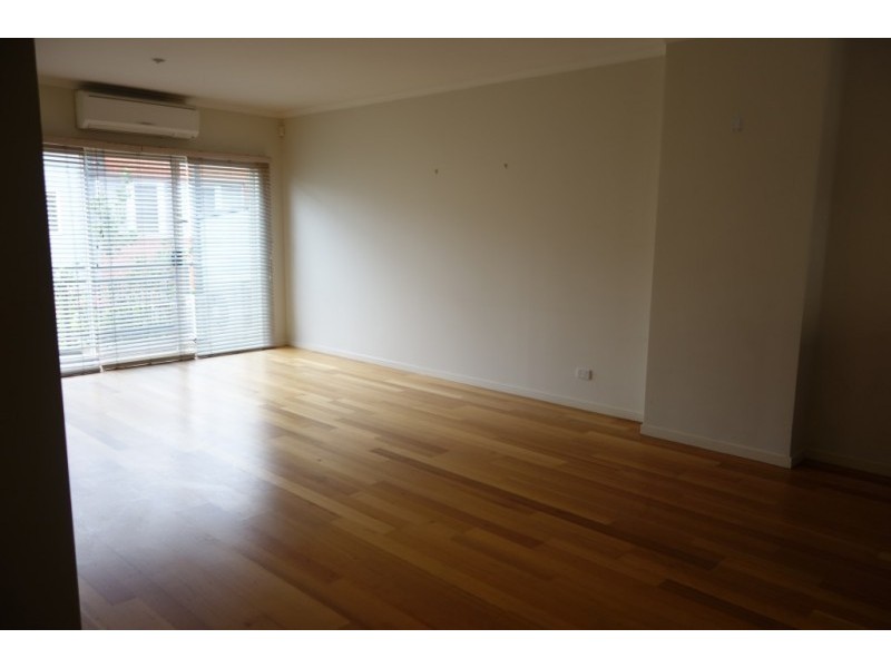 8 Rafa Court, Maribyrnong VIC 3032