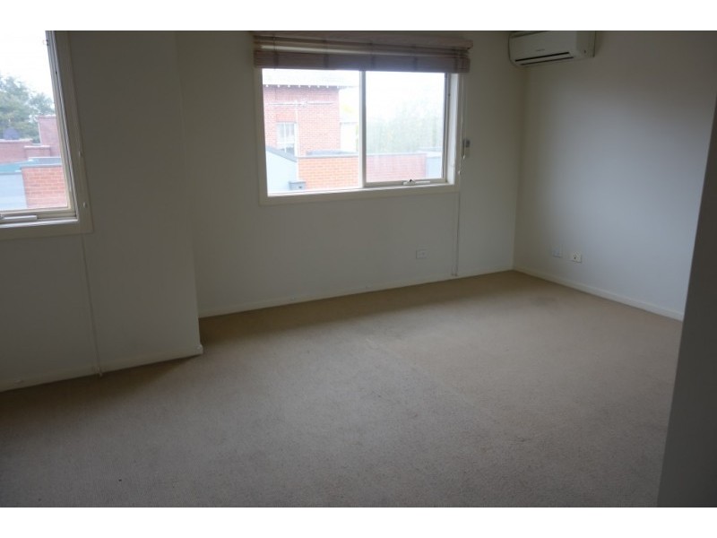 8 Rafa Court, Maribyrnong VIC 3032