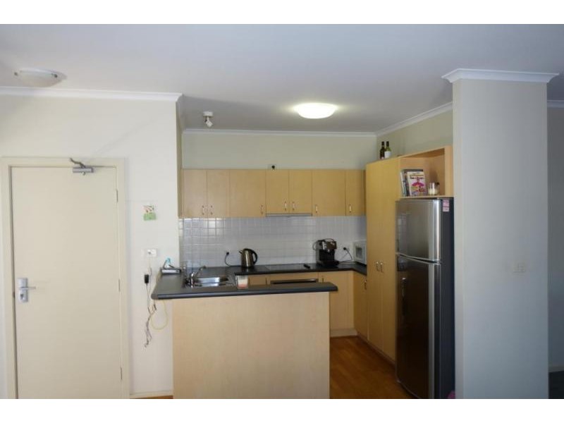 21/8-32 Howlett Street, Kensington VIC 3031