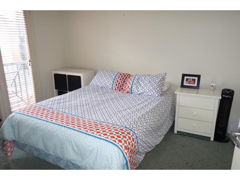 21/8-32 Howlett Street, Kensington VIC 3031