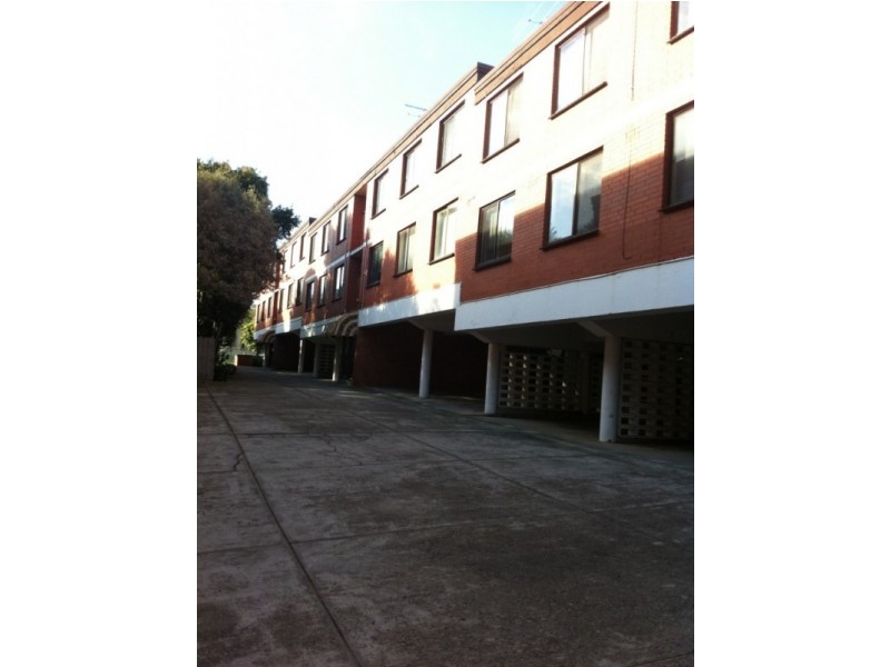 12/57 Dover Street, Flemington VIC 3031