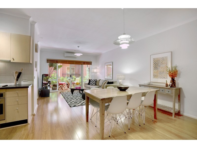 4/8 Mawbey Street, Kensington VIC 3031