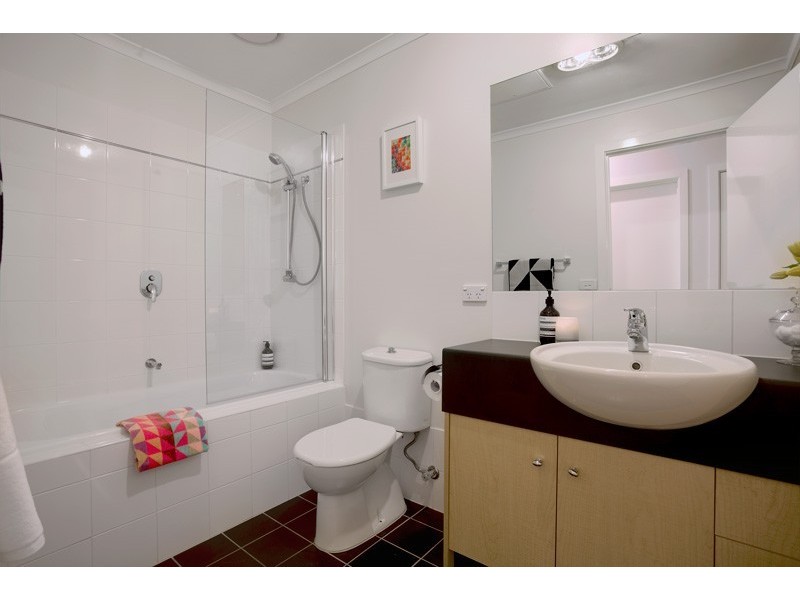 4/8 Mawbey Street, Kensington VIC 3031