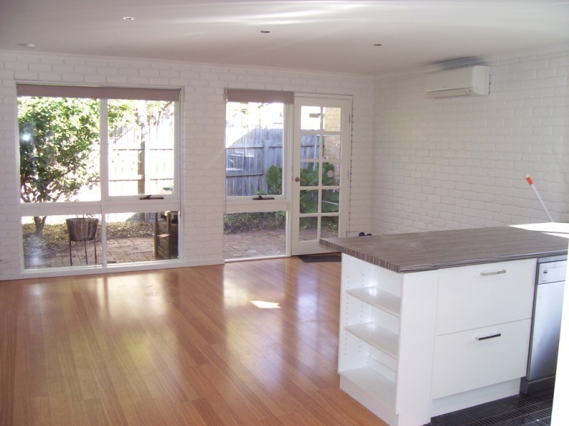 27 Edinburgh Street, Flemington VIC 3031