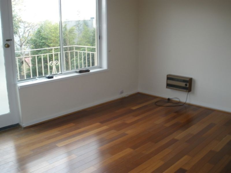 4/11 Walter Street, Ascot Vale VIC 3032