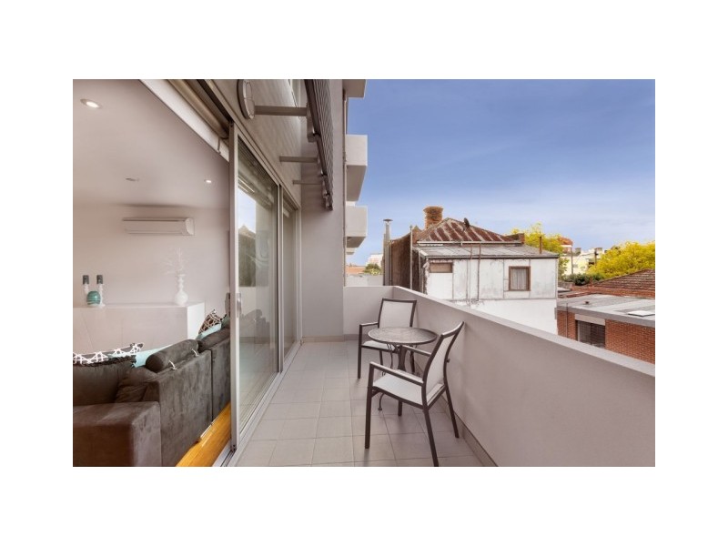 9/32 Napier Street, Essendon VIC 3040