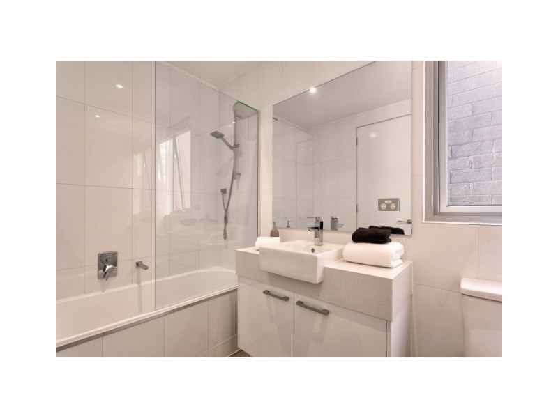 9/32 Napier Street, Essendon VIC 3040