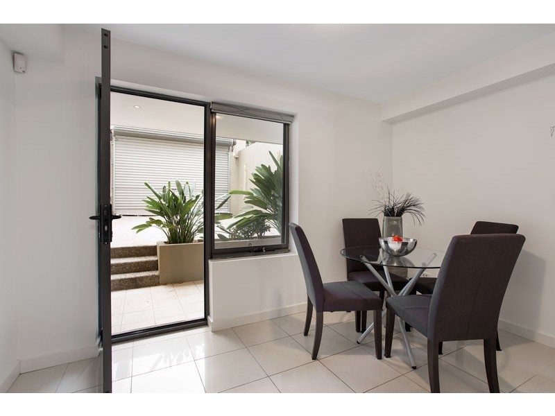 12 Molesworth Street, North Melbourne VIC 3051