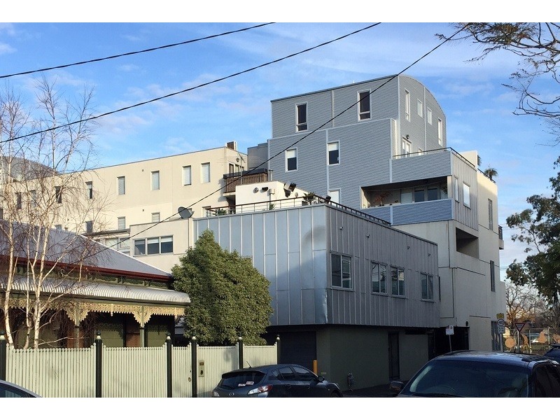 2/128 Chapel Street, St Kilda VIC 3182