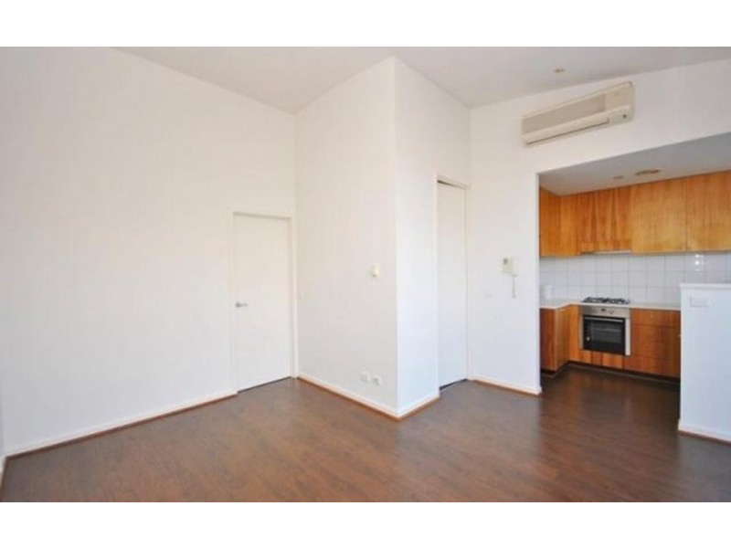 2/128 Chapel Street, St Kilda VIC 3182