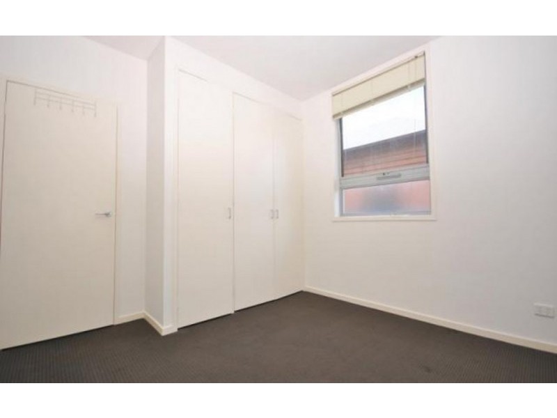 2/128 Chapel Street, St Kilda VIC 3182