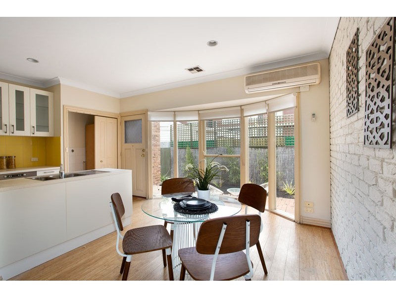 2/63 Farnham Street, Flemington VIC 3031