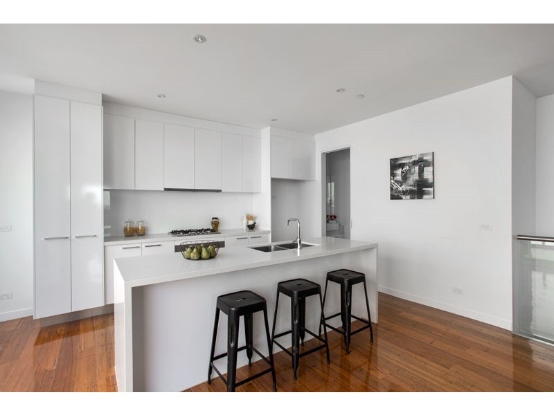 18/32 Napier Street, Essendon VIC 3040