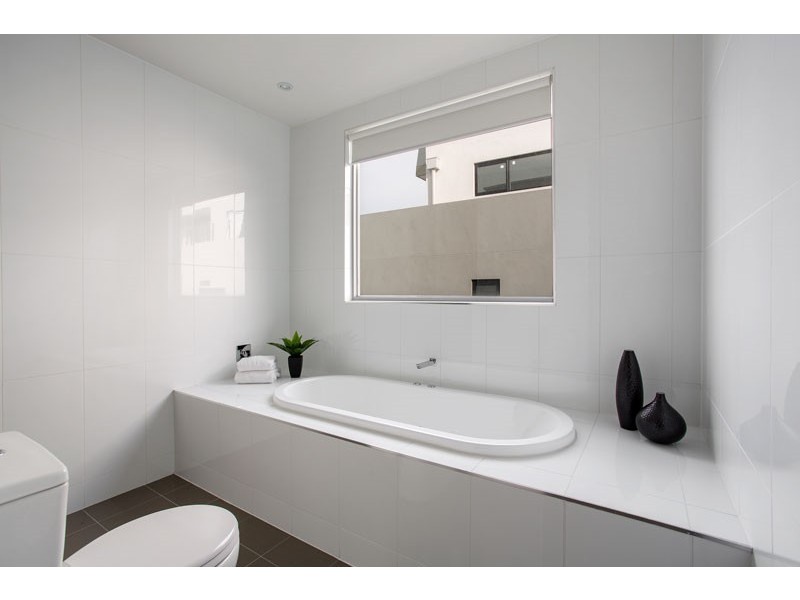 18/32 Napier Street, Essendon VIC 3040