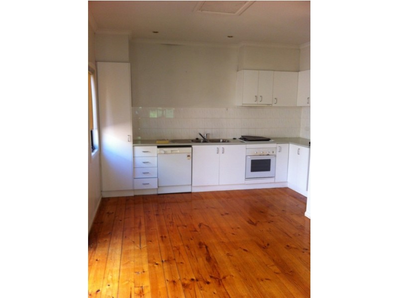 42 Woodruff Street, Kensington VIC 3031