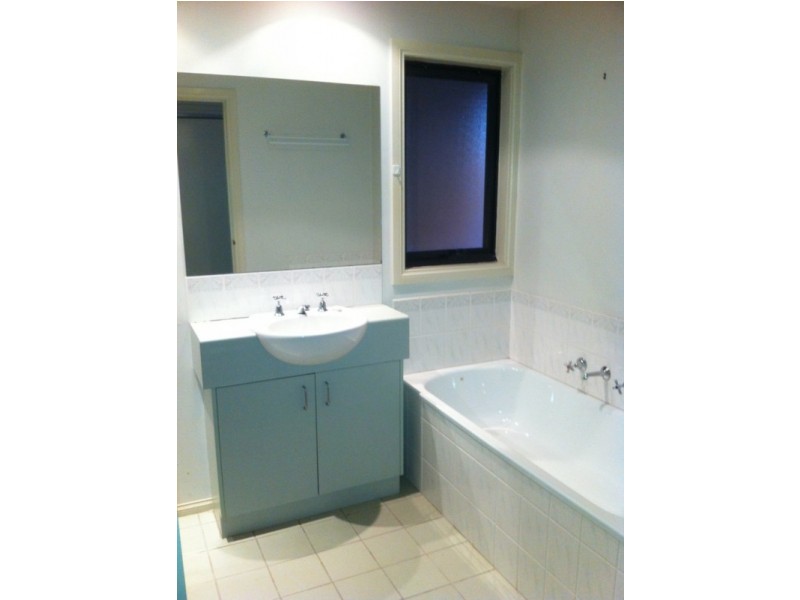 42 Woodruff Street, Kensington VIC 3031