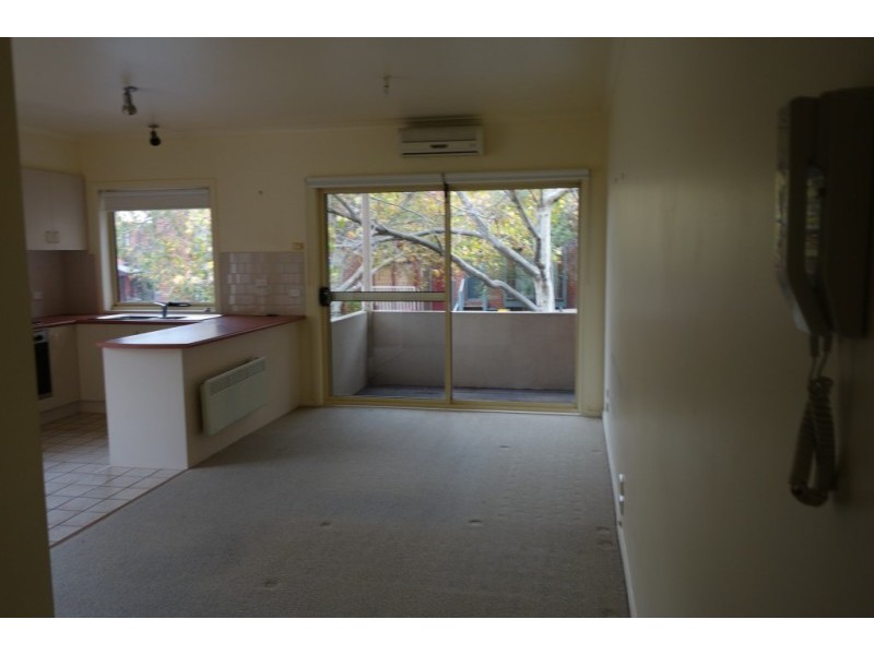 2/1 The Lairidge, Kensington VIC 3031