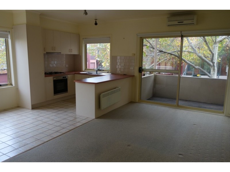 2/1 The Lairidge, Kensington VIC 3031