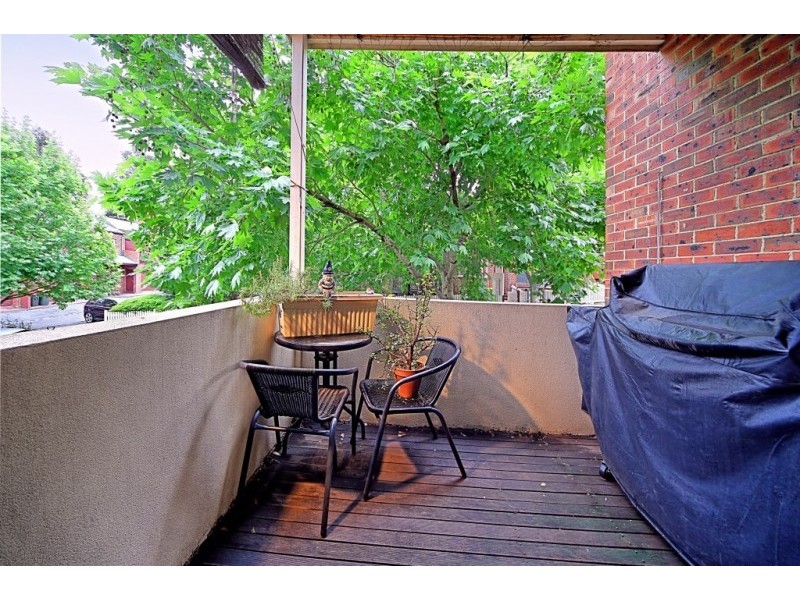 2/1 The Lairidge, Kensington VIC 3031