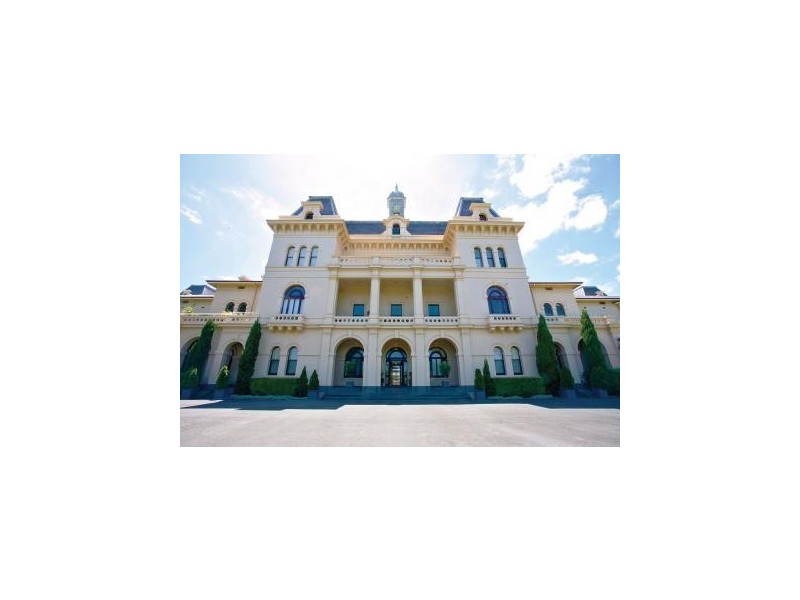 66 Wiltshire Drive, Kew VIC 3101