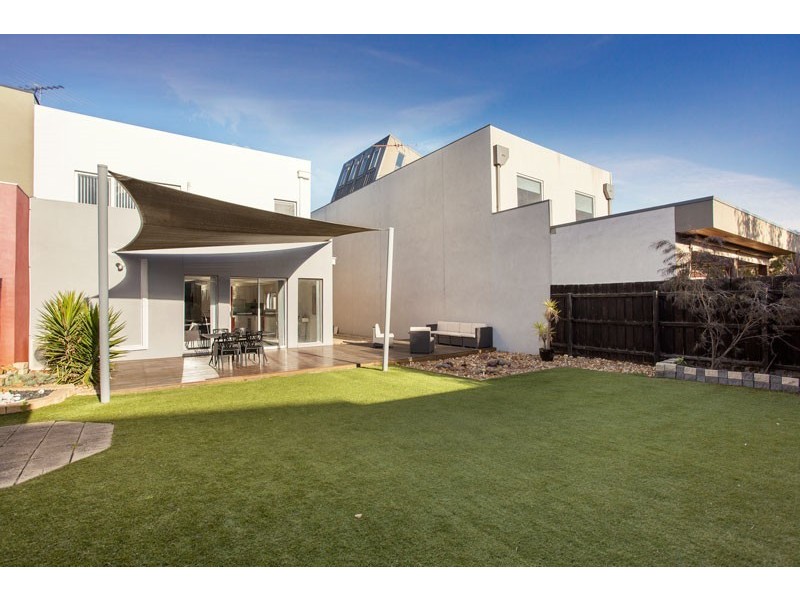 69 Newton Street, Kensington VIC 3031