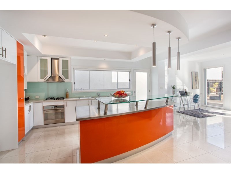 69 Newton Street, Kensington VIC 3031