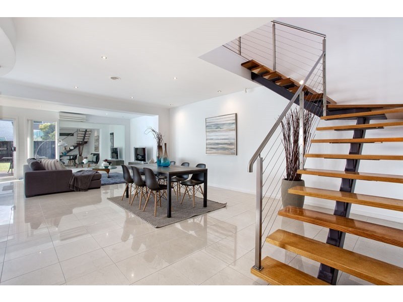 69 Newton Street, Kensington VIC 3031