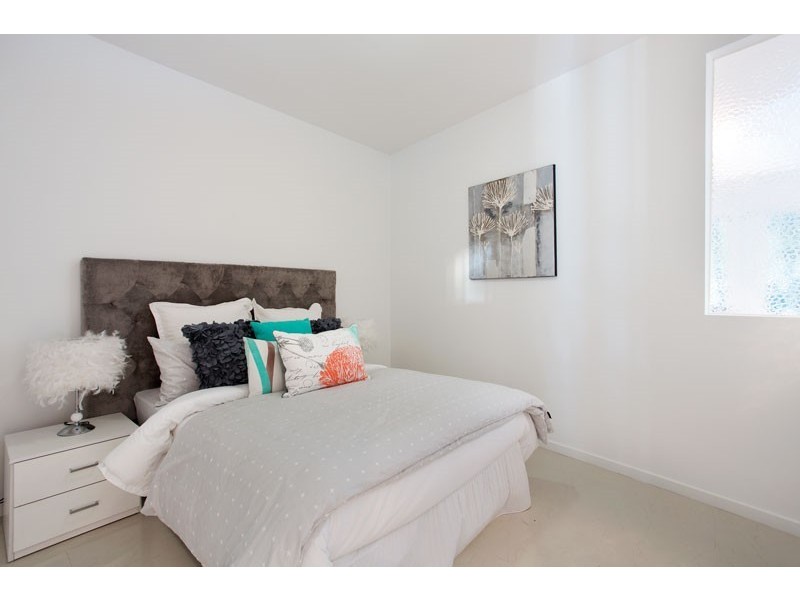 69 Newton Street, Kensington VIC 3031