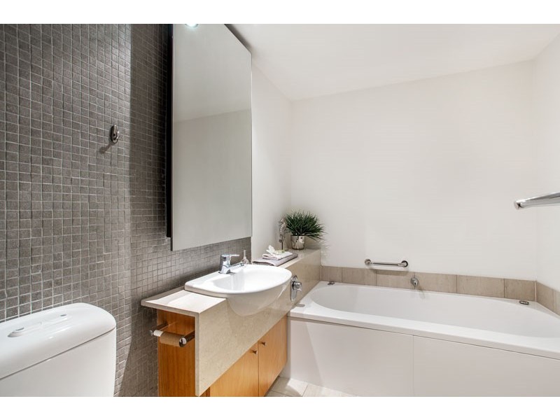 901/668 Swanston Street, Carlton VIC 3053