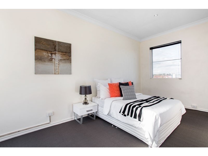 4/155 Mount Alexander Road, Flemington VIC 3031