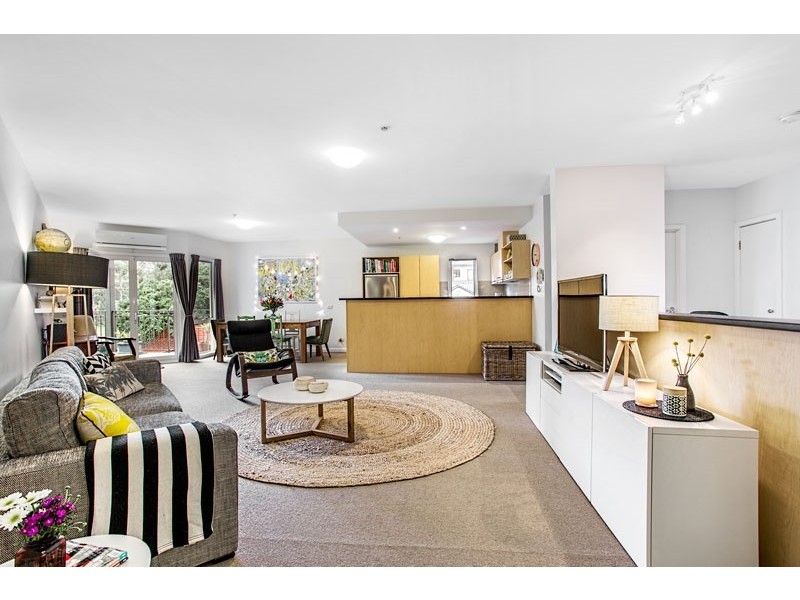 16/1 Gatehouse Drive, Kensington VIC 3031