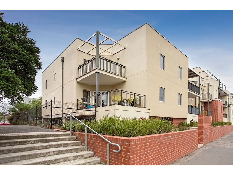 16/1 Gatehouse Drive, Kensington VIC 3031